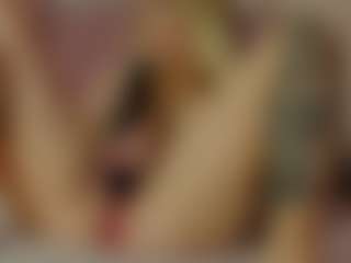 Live cam show with AryaNaughty - Smoking on Camsoda