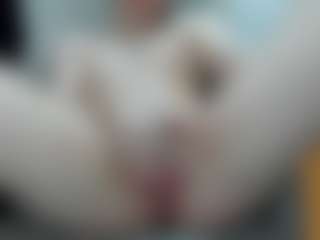 Live cam show with esajukyy - Butt Plug on Camsoda