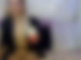 Live cam show with Ellinrosex - Tittyfuck on liverealitysex.com