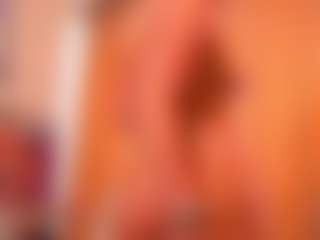 Live cam show with Mia - College MILF on xfollow cams