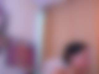 Live cam show with Mia - Skinny MILF on Lustler
