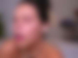 Mia's Live Sex Cam Show