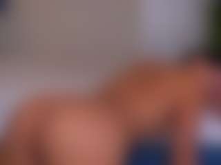 Mia's Live Sex Cam Show