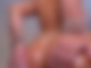 Live cam show with Mia - Genital Piercings on Chatstar