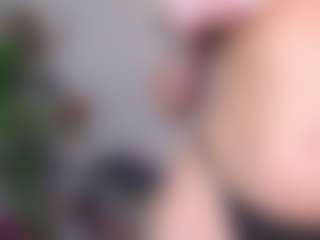 Live cam show with Mia - Joi on nudelive.tv