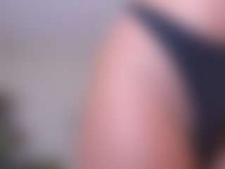 Mia's Live Sex Cam Show