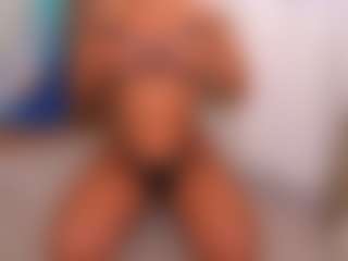 Live cam show with Mia - Sex on sexytreat.net