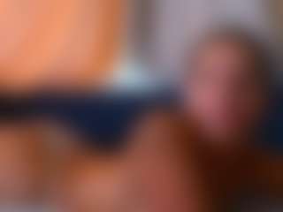 Live cam show with Mia - Normal on Camsoda