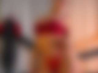Mia MILF webcam performer live streaming