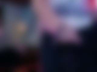 Live cam show with IriisFeitan - Dress on Gym Cam Girls
