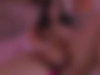 Live cam show with samantha-lw - Delicious on TeamSkeetLive