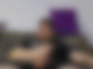 Live cam show with aaronlegend - Tease on https://playwithruby.com