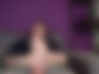 Live cam show with aaronlegend - Tease on https://playwithruby.com