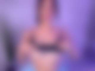 Cupcake-Izzy's Live Sex Cam Show