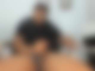 Yoximanuelmartz's Live Sex Cam Show