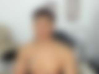 Live cam show with Yoximanuelmartz - Black Hair on Camiplay Live