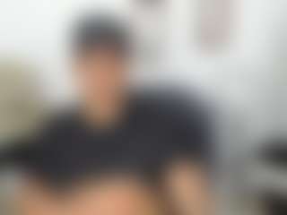 Yoximanuelmartz's Live Sex Cam Show