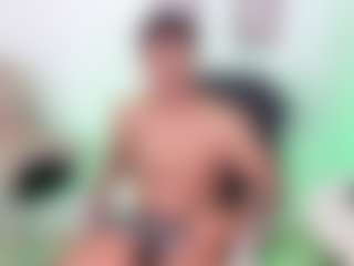 Yoximanuelmartz's Live Sex Cam Show