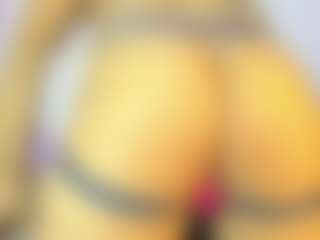 Yoximanuelmartz's Live Sex Cam Show