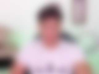 Yoximanuelmartz's Live Sex Cam Show