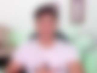 Yoximanuelmartz's Live Sex Cam Show