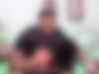 Yoximanuelmartz's Live Sex Cam Show