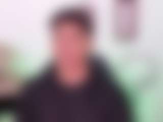 Yoximanuelmartz's Live Sex Cam Show