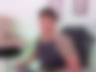 Live cam show with Yoximanuelmartz - Brown Eyes on AdultVida.com