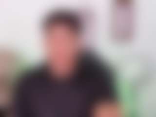 Yoximanuelmartz's Live Sex Cam Show