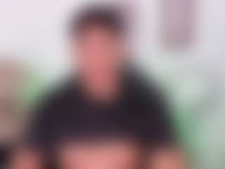 Yoximanuelmartz's Live Sex Cam Show