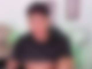 Yoximanuelmartz's Live Sex Cam Show