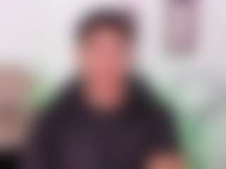 Yoximanuelmartz's Live Sex Cam Show