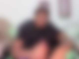 Yoximanuelmartz's Live Sex Cam Show
