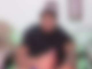 Yoximanuelmartz's Live Sex Cam Show