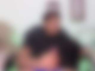 Yoximanuelmartz's Live Sex Cam Show