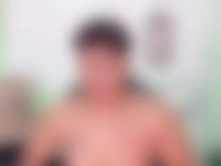 Yoximanuelmartz's Live Sex Cam Show