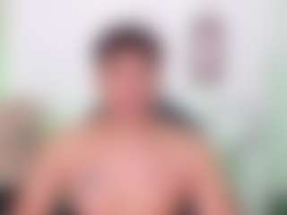 Yoximanuelmartz's Live Sex Cam Show