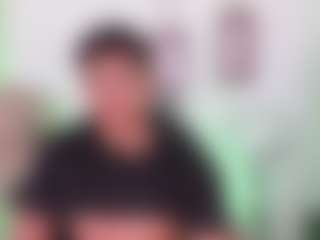 Yoximanuelmartz's Live Sex Cam Show