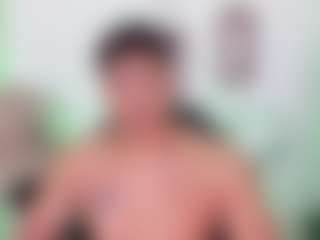 Yoximanuelmartz's Live Sex Cam Show