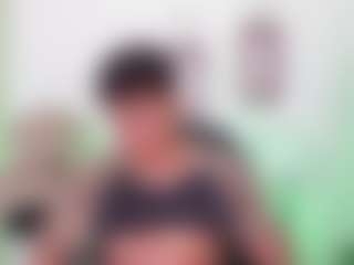 Yoximanuelmartz's Live Sex Cam Show