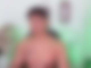 Yoximanuelmartz's Live Sex Cam Show