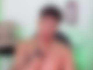 Yoximanuelmartz's Live Sex Cam Show