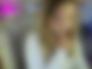 Live cam show with MarianaRousse18 - Smoke on Camsoda