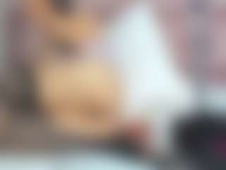 Live cam show with VickyVolten - Nipple Piercings on eurowanks.com