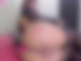 Live cam show with khloe queen - Bbc on TeamSkeetLive
