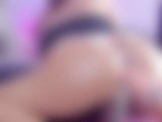 Live cam show with khloe queen - Bbc on Camsoda
