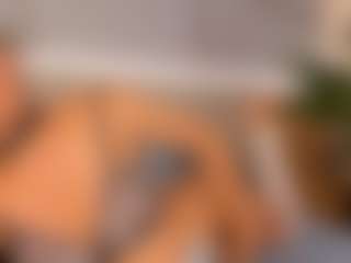 Live cam show with Celeste Evanns - Suck on sexylive.show