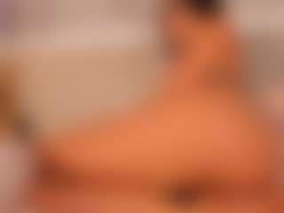 Live cam show with Celeste Evanns - Spanks on Soda Cam