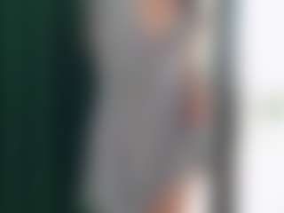 Live cam show with Katrinnams - Striptease on live.xheat.ai