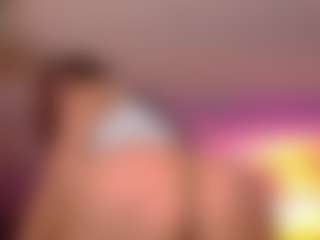 AisHhaFerrari's Live Sex Cam Show